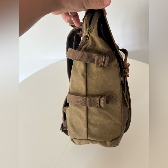 Waxed Canvas & Leather Khaki Color DSLR Camera Bag & Lens Lens Backpack - Picture 6 of 16